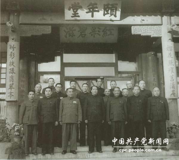 1952꣬܊ίT(hu)ίTϺUúӰ