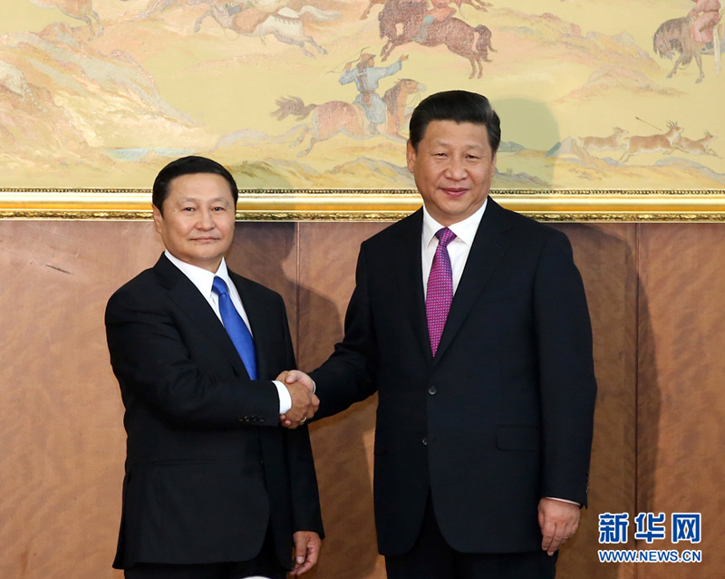 8月22日，國家主席習(xí)近平在烏蘭巴托會見蒙古國總理阿勒坦呼亞格。 新華社記者龐興雷攝