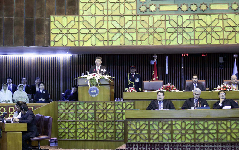 4月21日，國(guó)家主席習(xí)近平在巴基斯坦議會(huì)發(fā)表題為《構(gòu)建中巴命運(yùn)共同體 開(kāi)辟合作共贏新征程》的重要演講。 新華社記者 蘭紅光 攝