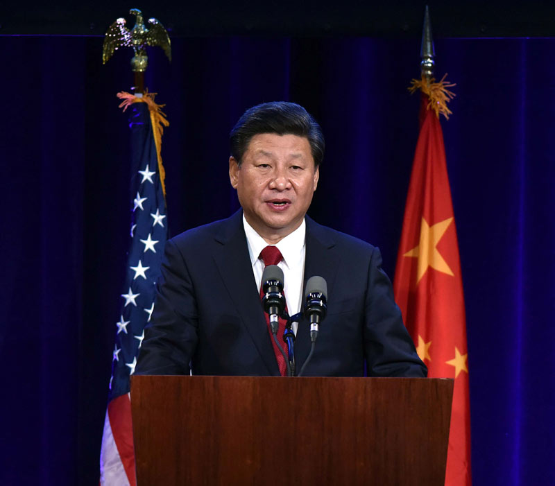 9月22日，國家主席習(xí)近平在美國華盛頓州西雅圖市出席華盛頓州當(dāng)?shù)卣兔绹押脠F(tuán)體聯(lián)合舉行的歡迎宴會並發(fā)表演講。新華社記者 李濤 攝