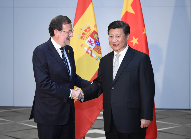 11月16日，國家主席習(xí)近平在土耳其安塔利亞會見西班牙首相拉霍伊。新華社記者 張鐸 攝