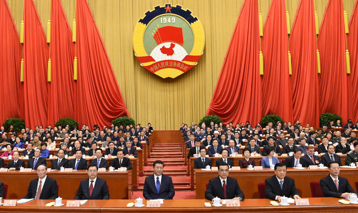 3月3日，中國(guó)人民政治協(xié)商會(huì)議第十二屆全國(guó)委員會(huì)第三次會(huì)議在北京人民大會(huì)堂開幕。這是習(xí)近平、李克強(qiáng)、張德江、劉雲(yún)山、王岐山、張高麗在主席臺(tái)就座。新華社記者 李學(xué)仁 攝