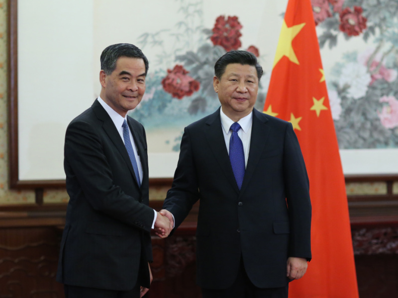 12月23日，國(guó)家主席習(xí)近平在中南海會(huì)見了來京述職的香港特別行政區(qū)行政長(zhǎng)官梁振英。新華社記者 蘭紅光 攝