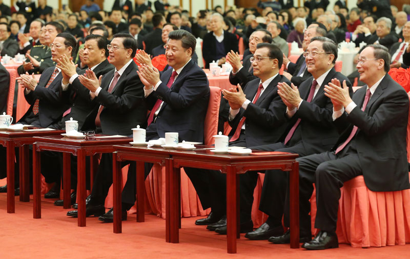 2月6日，中共中央、國務(wù)院在北京人民大會堂舉行2016年春節(jié)團拜會。黨和國家領(lǐng)導(dǎo)人習(xí)近平、李克強、張德江、俞正聲、劉雲(yún)山、王岐山、張高麗等同首都各界人士歡聚一堂，共慶佳節(jié)。新華社記者 龐興雷 攝