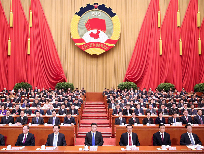 3月3日，中國(guó)人民政治協(xié)商會(huì)議第十二屆全國(guó)委員會(huì)第四次會(huì)議在北京人民大會(huì)堂開(kāi)幕。這是習(xí)近平、李克強(qiáng)、張德江、劉雲(yún)山、王岐山、張高麗在主席臺(tái)就座?！　⌒氯A社記者 蘭紅光 攝