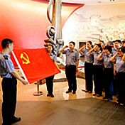 榜樣力量       他們來自不同行業(yè)，但他們都有一個(gè)共同的名字——“優(yōu)秀共產(chǎn)黨員”