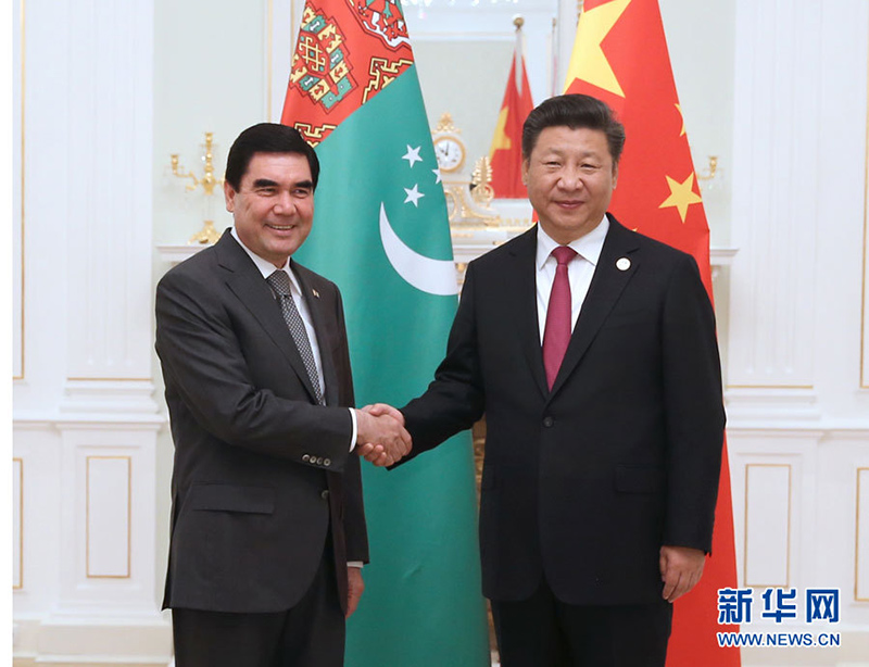 6月23日，國(guó)家主席習(xí)近平在塔什干會(huì)見(jiàn)土庫(kù)曼斯坦總統(tǒng)別爾德穆哈梅多夫。 新華社記者馬佔(zhàn)成攝