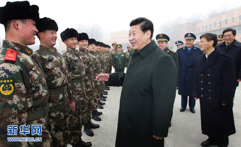 2013年1月29日，習(xí)近平到武警部隊視察。李剛 攝