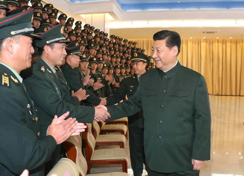 2014年12月20日，習(xí)近平親切接見駐澳門部隊(duì)全體干部。李剛 攝