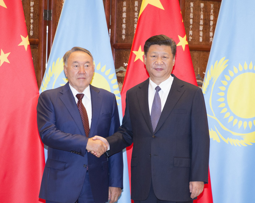 9月2日，國(guó)家主席習(xí)近平在杭州同哈薩克斯坦總統(tǒng)納扎爾巴耶夫舉行會(huì)談。 新華社記者 丁林 攝