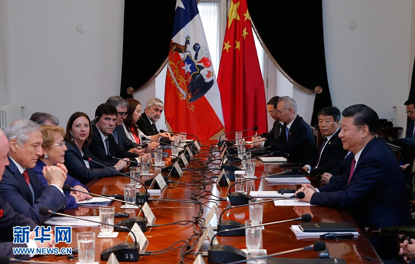 11月22日，國家主席習(xí)近平在聖地亞哥同智利總統(tǒng)巴切萊特舉行會談。 新華社記者 鞠鵬 攝