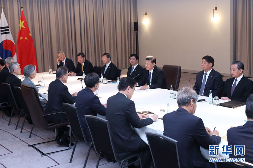 7月6日，國家主席習(xí)近平在柏林會見韓國總統(tǒng)文在寅。 新華社記者 王曄攝