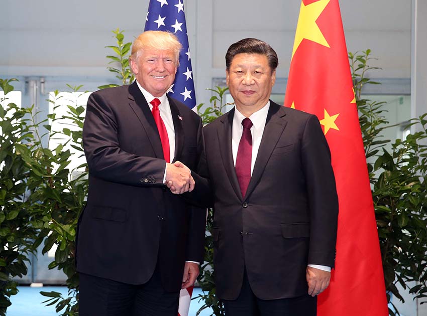 7月8日，國家主席習近平在二十國集團領(lǐng)導(dǎo)人漢堡峰會閉幕后會見美國總統(tǒng)特朗普，就中美關(guān)系及共同關(guān)心的重大國際和地區(qū)問題深入交換意見。新華社記者 姚大偉 攝