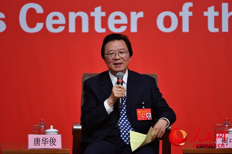 農(nóng)業(yè)部黨組成員、中國(guó)農(nóng)業(yè)科學(xué)院院長(zhǎng),中國(guó)工程院院士唐華。ㄈ嗣窬W(wǎng) 于凱攝)
