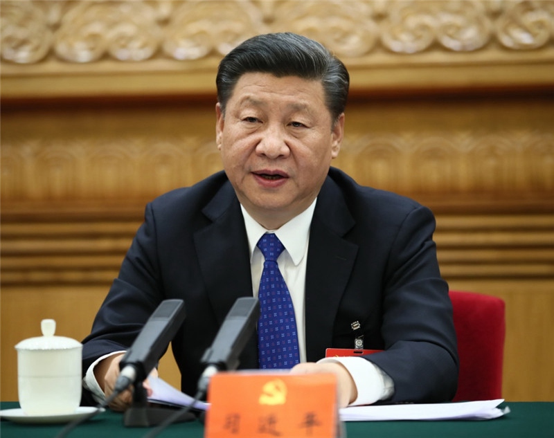 10月17日，中國(guó)共產(chǎn)黨第十九次全國(guó)代表大會(huì)主席團(tuán)在北京人民大會(huì)堂舉行第一次會(huì)議。習(xí)近平同志出席會(huì)議並作重要講話。新華社記者 蘭紅光 攝