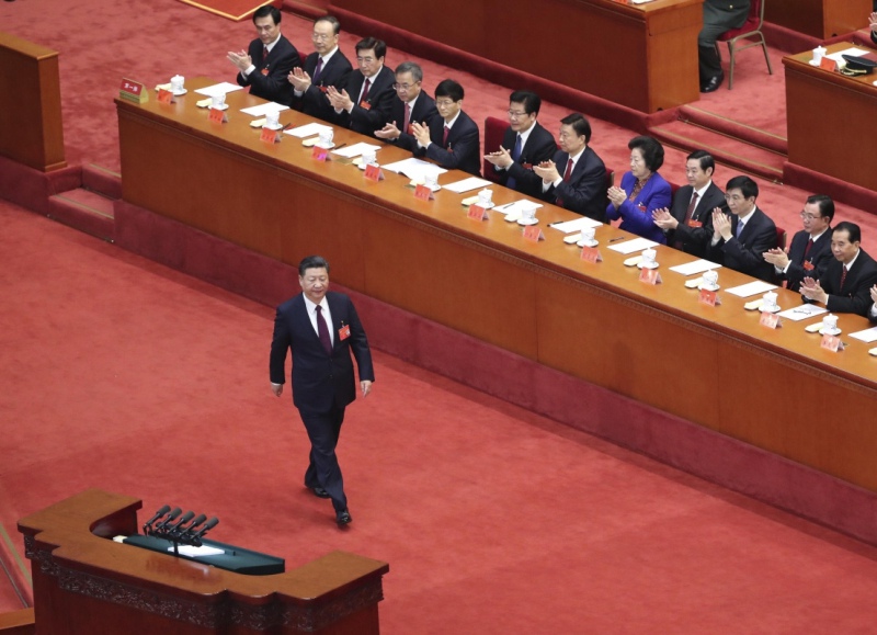 10月18日，中國(guó)共產(chǎn)黨第十九次全國(guó)代表大會(huì)在北京人民大會(huì)堂開幕。習(xí)近平代表第十八屆中央委員會(huì)向大會(huì)作報(bào)告。新華社記者 龐興雷 攝