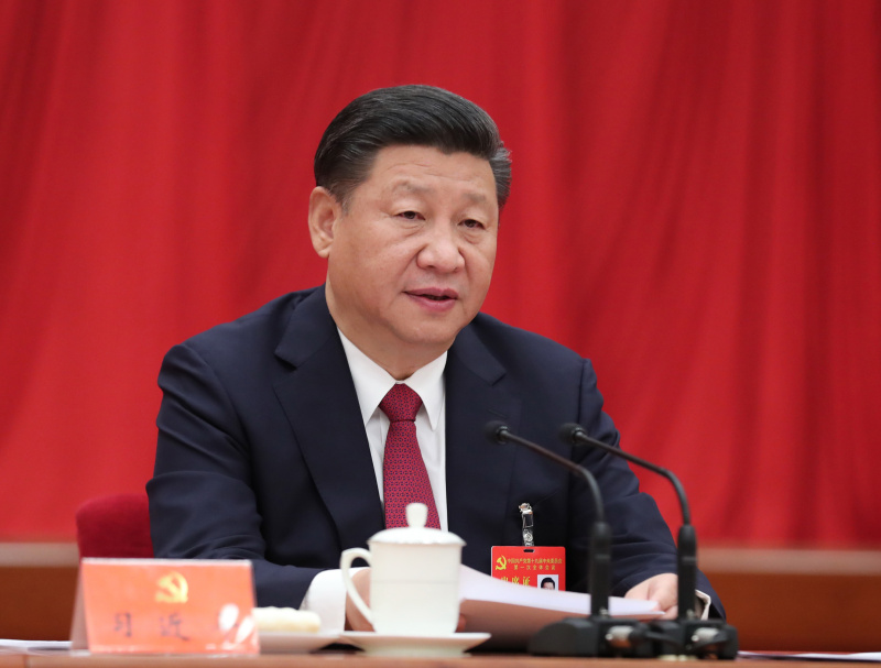 10月25日，中國(guó)共產(chǎn)黨第十九屆中央委員會(huì)第一次全體會(huì)議在北京人民大會(huì)堂舉行。習(xí)近平同志主持會(huì)議並作重要講話。新華社記者 劉衛(wèi)兵 攝