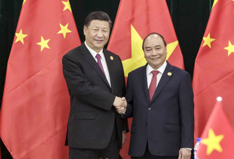 11月11日，中共中央總書記、國家主席習近平在峴港行政中心會見越南總理阮春福。 新華社記者 費茂華 攝