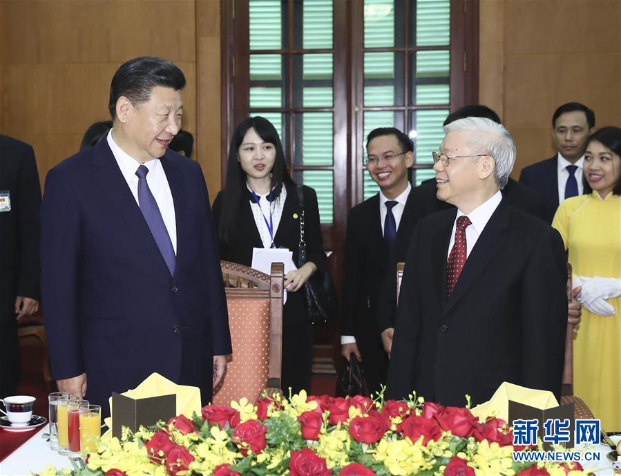 11月13日，中共中央總書記、國家主席習(xí)近平在河內(nèi)越共中央駐地再次會(huì)見越共中央總書記阮富仲。 新華社記者 蘭紅光 攝