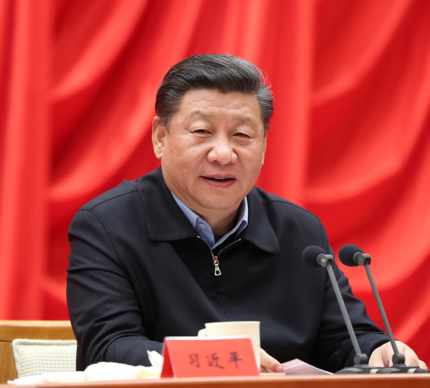 1月5日，新進中央委員會的委員、候補委員和省部級主要領(lǐng)導(dǎo)干部學(xué)習貫徹習近平新時代中國特色社會主義思想和黨的十九大精神研討班在中央黨校開班。中共中央總書記、國家主席、中央軍委主席習近平在開班式上發(fā)表重要講話。新華社記者 鞠鵬 攝