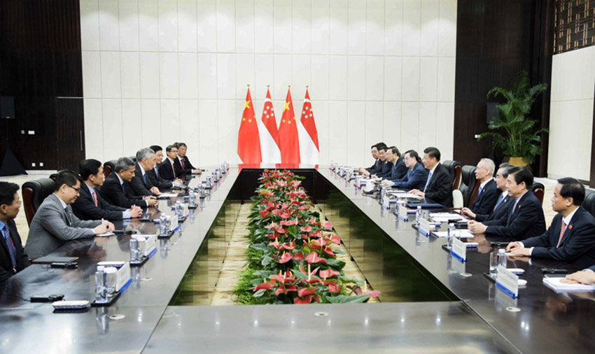 4月10日，國家主席習(xí)近平在海南省博鰲國賓館會(huì)見新加坡總理李顯龍。 新華社記者 李濤 攝