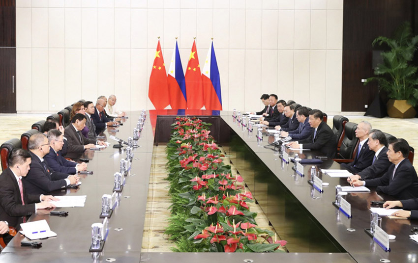 4月10日，國家主席習(xí)近平在海南省博鰲國賓館會(huì)見菲律賓總統(tǒng)杜特爾特。 新華社記者 謝環(huán)馳 攝