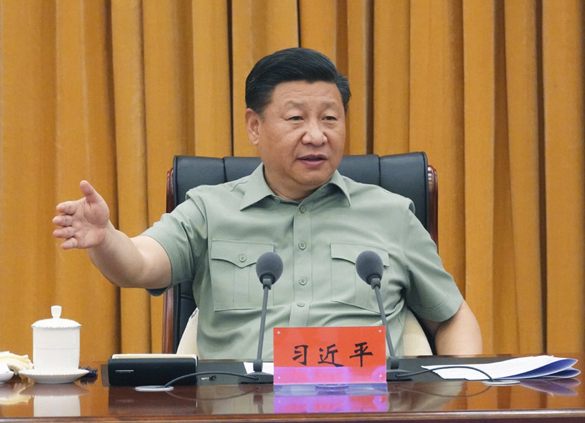 2018年6月11日下午，中共中央總書記、國家主席、中央軍委主席習(xí)近平視察北部戰(zhàn)區(qū)海軍。這是習(xí)近平聽取北部戰(zhàn)區(qū)海軍工作匯報后發(fā)表重要講話。新華社記者 李剛 攝