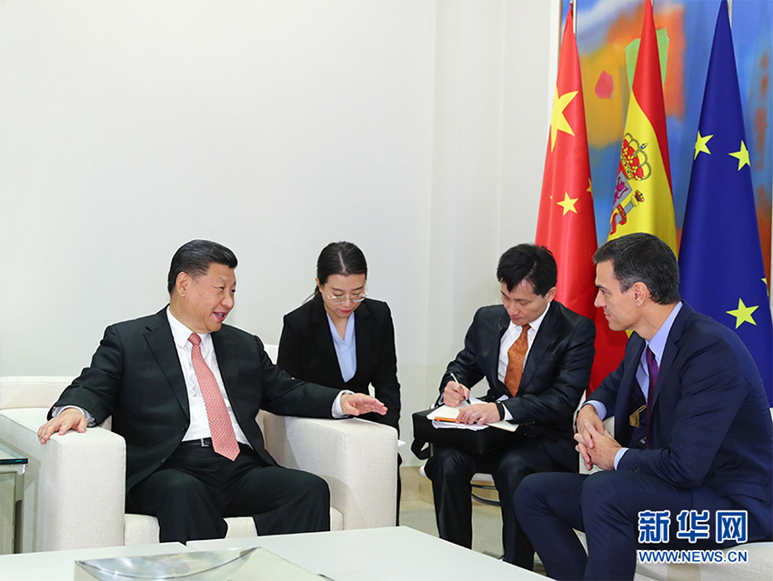 當(dāng)?shù)貢r間11月28日，國家主席習(xí)近平在馬德裡同西班牙首相桑切斯會談。 新華社記者 謝環(huán)馳 攝