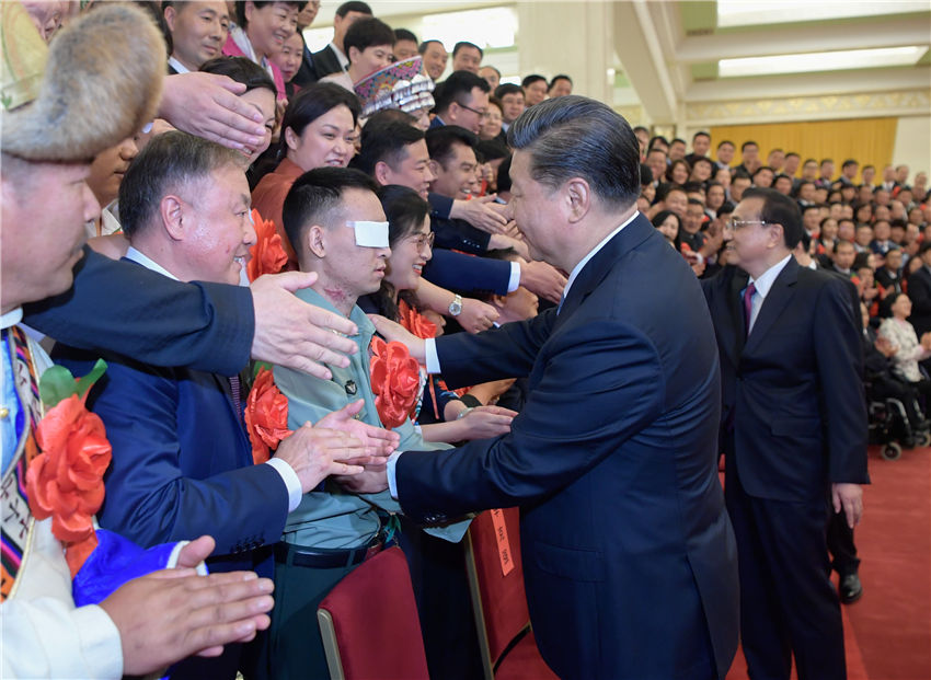 516h͇I(lng)(do)(x)ƽˏ(qing)ڱÕҊȫԏ(qing)ģM(jn)ôAӛ W(xu) z