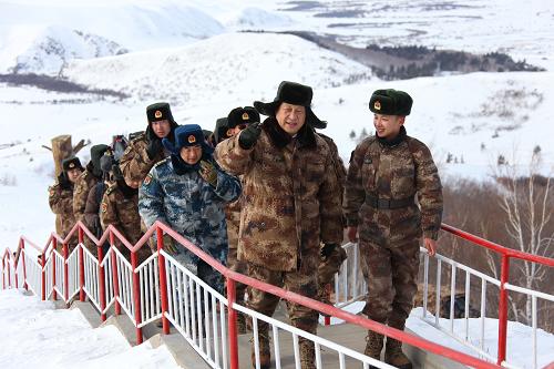 學(xué)習(xí)·故事丨頂著凜冽寒風(fēng)，習(xí)主席和哨兵們一起執(zhí)勤站崗