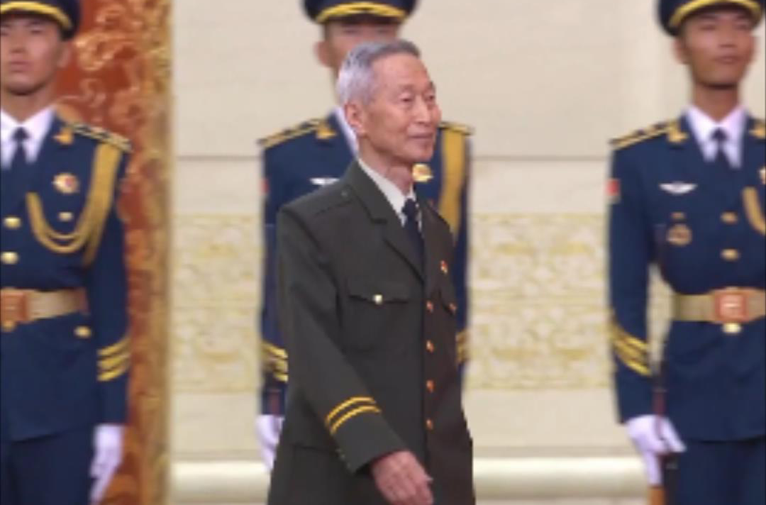 崔道植                                          “七一勛章”獲得者，看痕知槍、觀(guān)彈知人，他的名字就是傳奇。                    