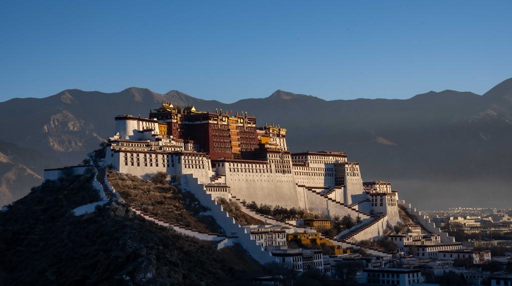 中華文明瑰寶 民族交融畫(huà)卷——布達(dá)拉宮保護(hù)見(jiàn)証文化傳承之路