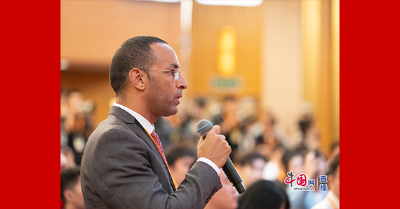 阿爾及利亞國(guó)家電視臺(tái)記者提問(wèn)