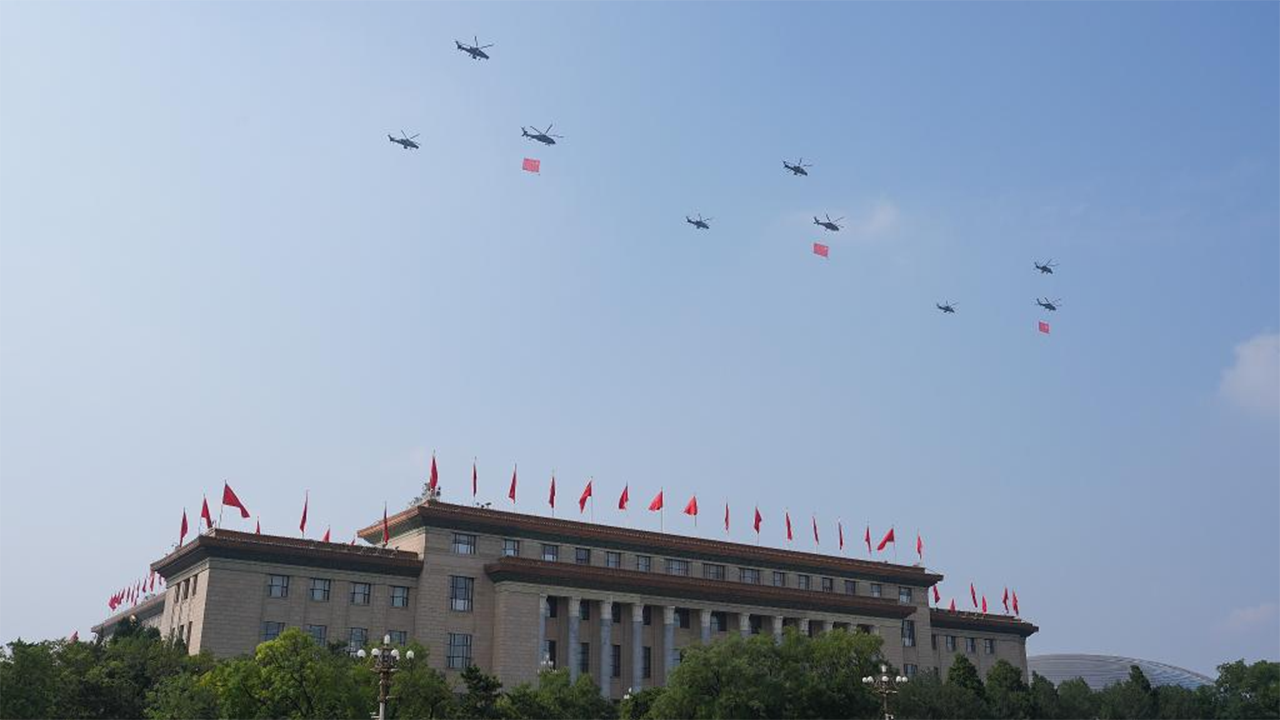4-3空中護(hù)旗梯隊(duì)