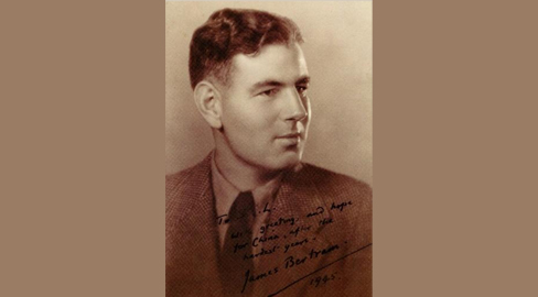  這是一群“不可征服的人們”戰(zhàn)爭的特殊環(huán)境，往往能催生出深厚的情誼。詹姆斯·貝特蘭，一位曾採訪過多位中國共產(chǎn)黨領袖的外國記者，在追蹤中國時事、跟隨八路軍轉(zhuǎn)戰(zhàn)華北前線的歲月裡，結(jié)下了濃濃的“中國情”。他曾非常自豪地說：“我是第一位訪問延安的英國人?！?/></a></span>
<div   id=