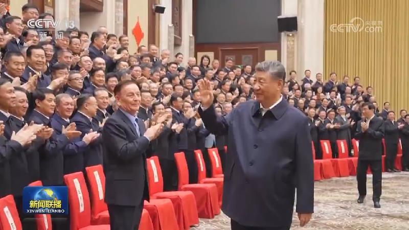 習(xí)近平接見新疆各族各界代表